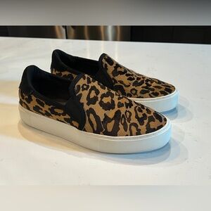 UGG  Cahlvan Panther Print Slip-On Sneakers EUC 9.5